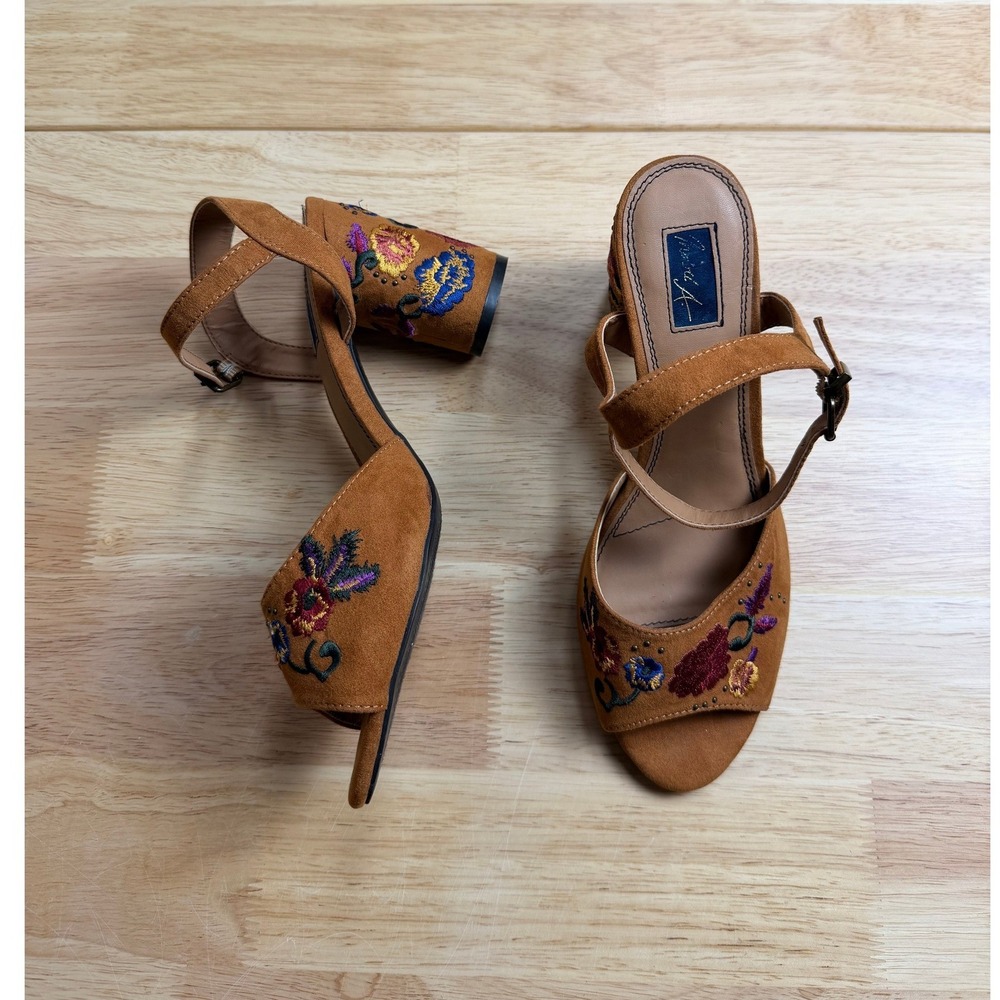 Mari A. Floral Embroidered Faux Suede Block Heel Sandals Cognac Brown Womens 8.5